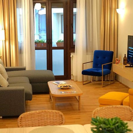 Spacious 3Br, 2Bt With 5 Balconies 布加勒斯特 外观 照片